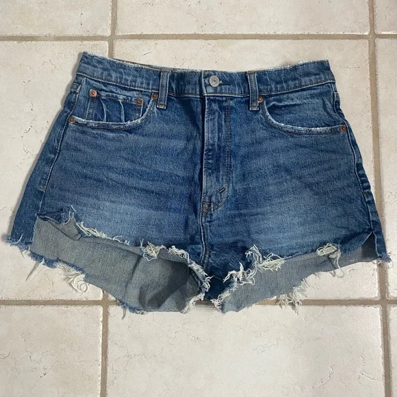 Abercrombie & Fitch High Rise Mom Shorts - Picture 2 of 9